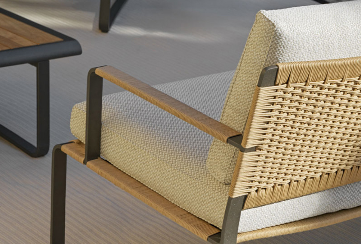 Phoenix-armchair by simplysofas.in